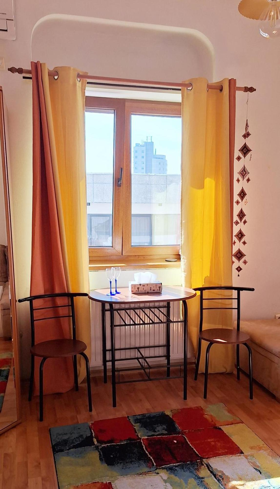 Super Central - Lovely One-Bedroom Apartment On Victoriei Avenue Бухарест Екстер'єр фото